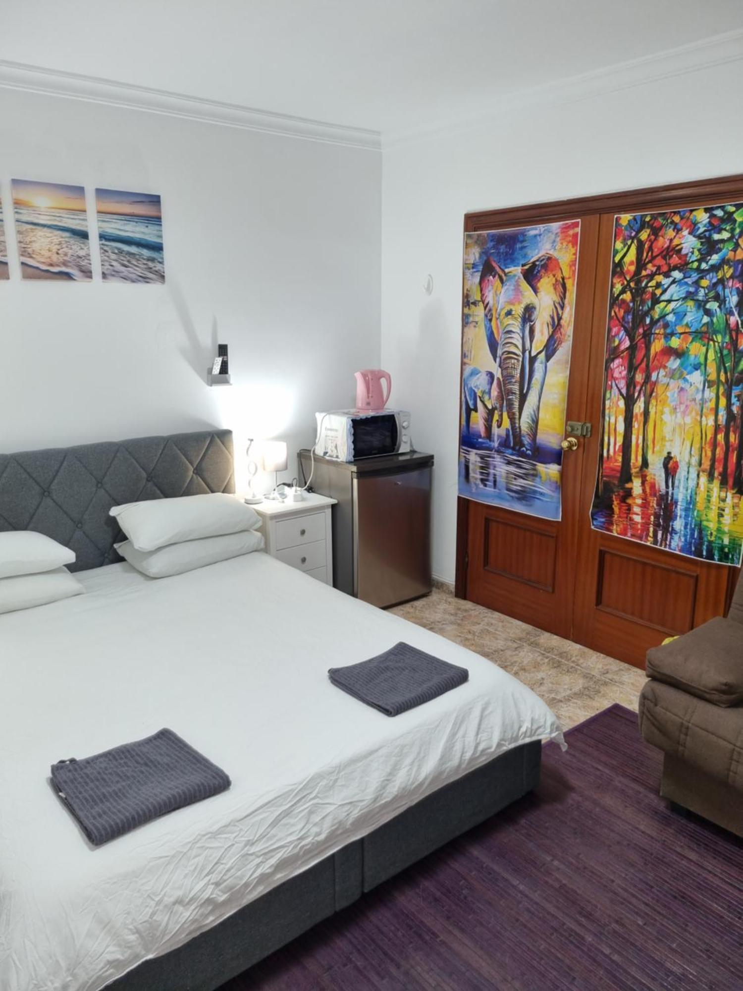 Homestay Large Modern Double